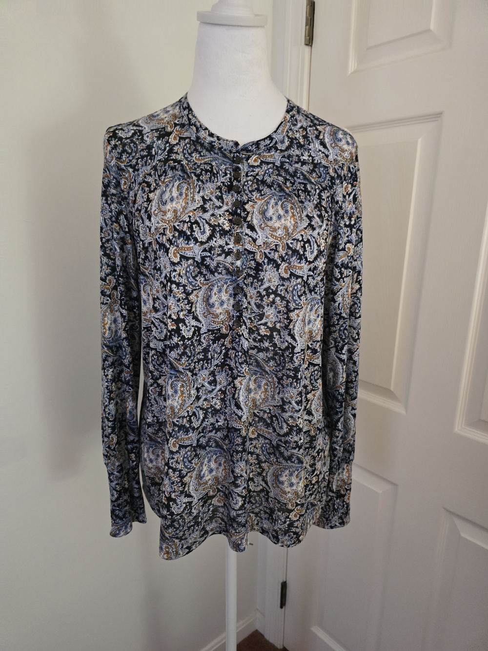 Lucky Brand 10" Button Down Pullover Multicolored Long Sleeve Top Sz. (M)